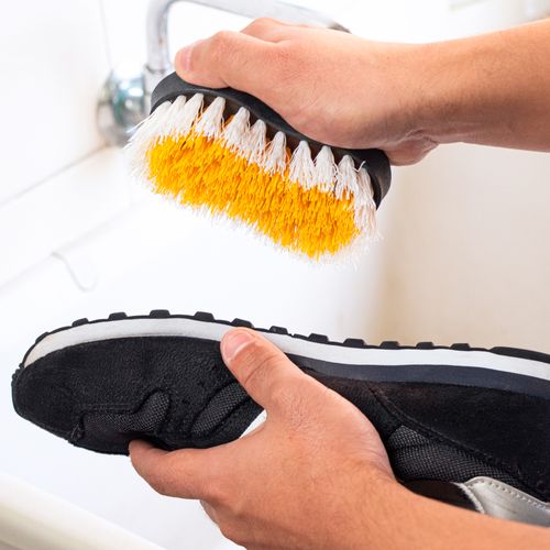 Escova-de-Limpeza-Multiuso-Brilhus-Bettanin-ambientada Escova-de-Limpeza-Multiuso-Brilhus-Bettanin-ambientada