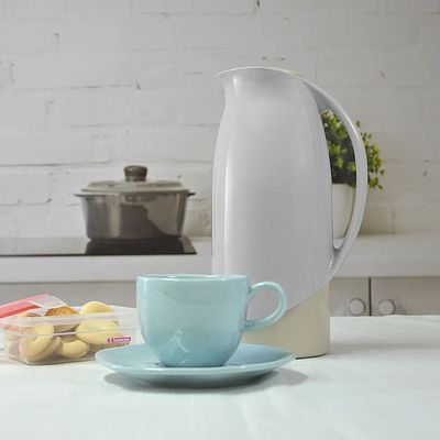 Garrafa-Termica-Plastica-Celebrar-Branca-1L-Termic-Sanremo-ambientada--1-